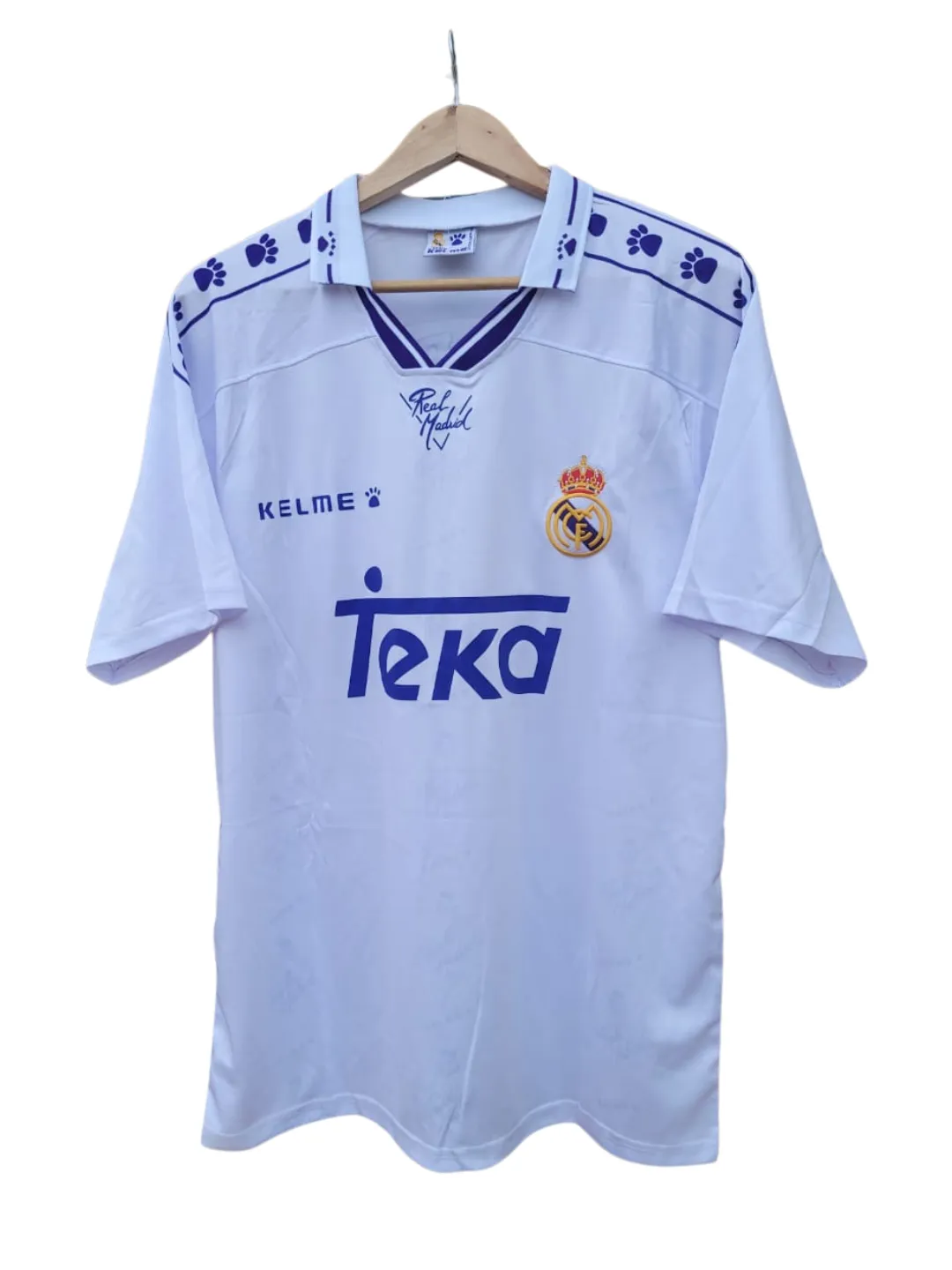 Diseño sin título - 2025-10-27T213001.096 Camiseta Real Madrid Iván Zamorano Kelme - Imagen 1